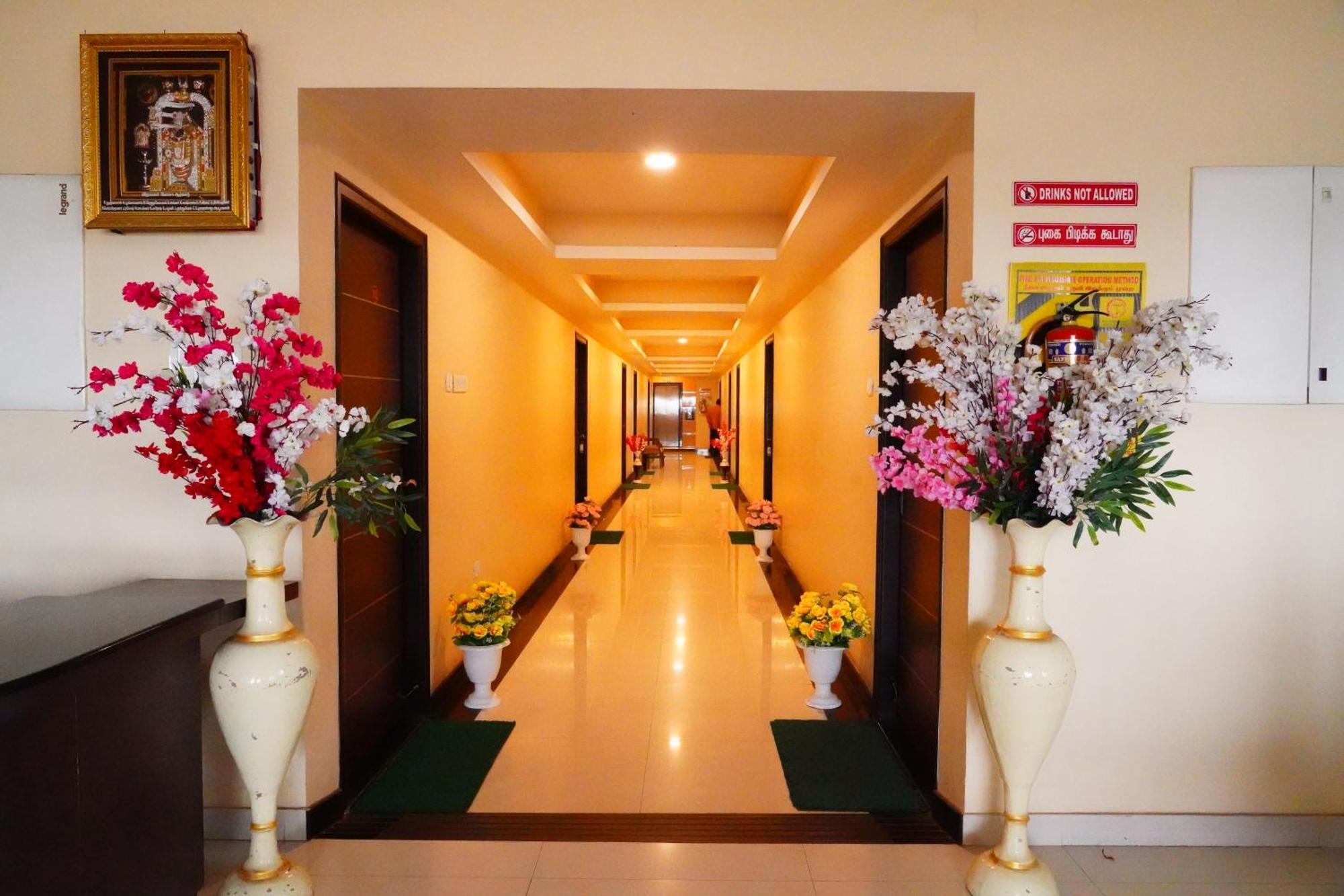Vinayagam Residency Hotel Arcot Exterior photo