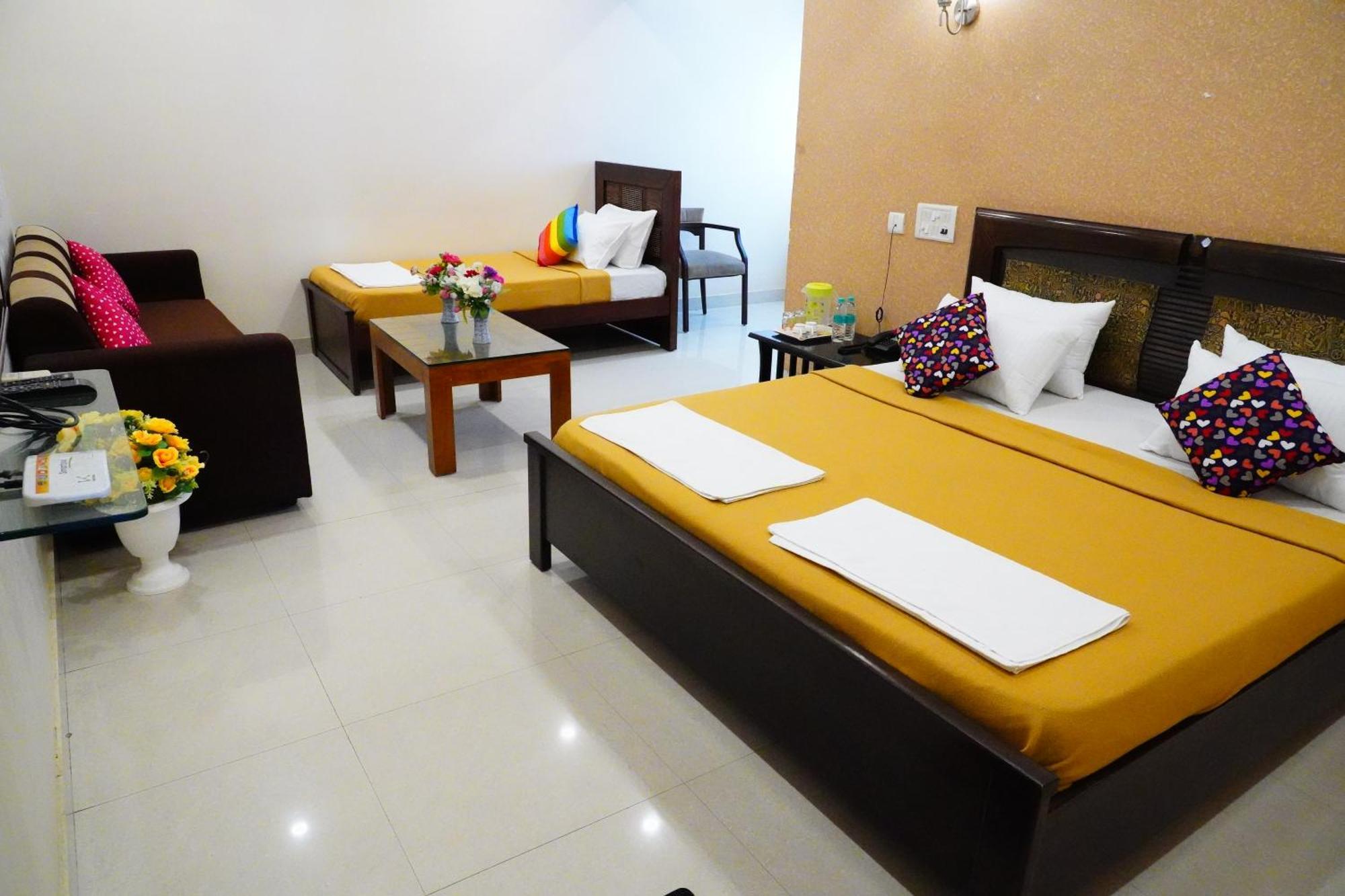 Vinayagam Residency Hotel Arcot Exterior photo