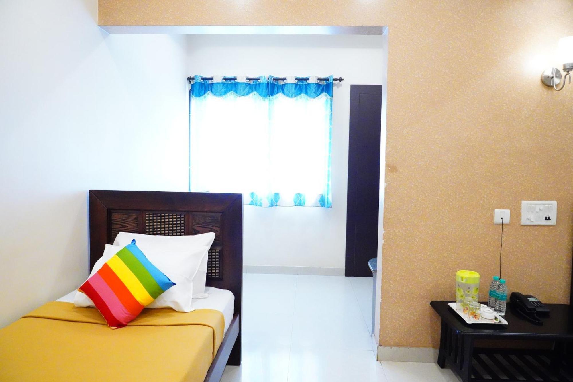 Vinayagam Residency Hotel Arcot Exterior photo